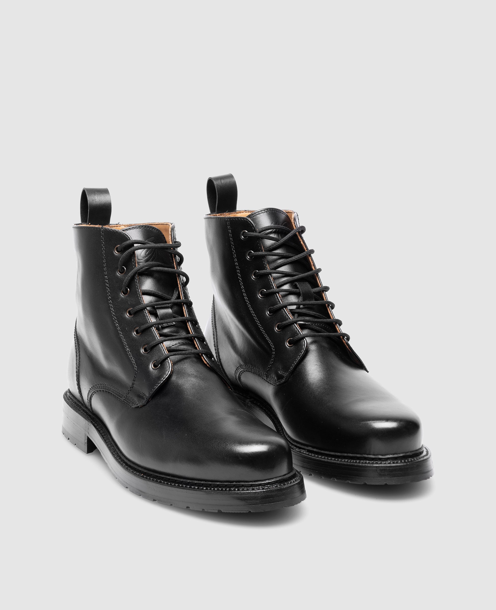 Heinrich Dinkelacker Men's Buda Plain BC - Black