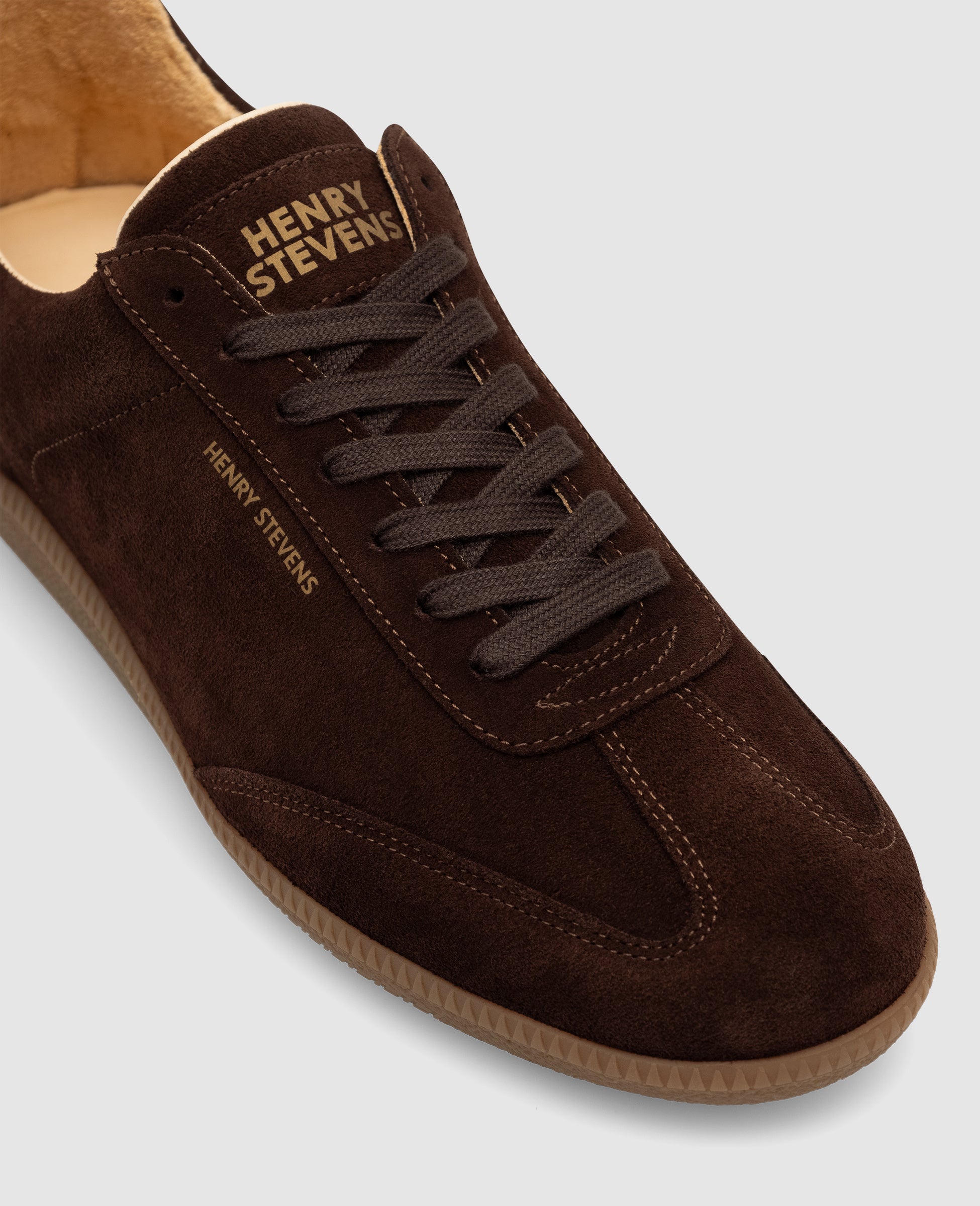 Henry Stevens Herren Travis TIS - Braun