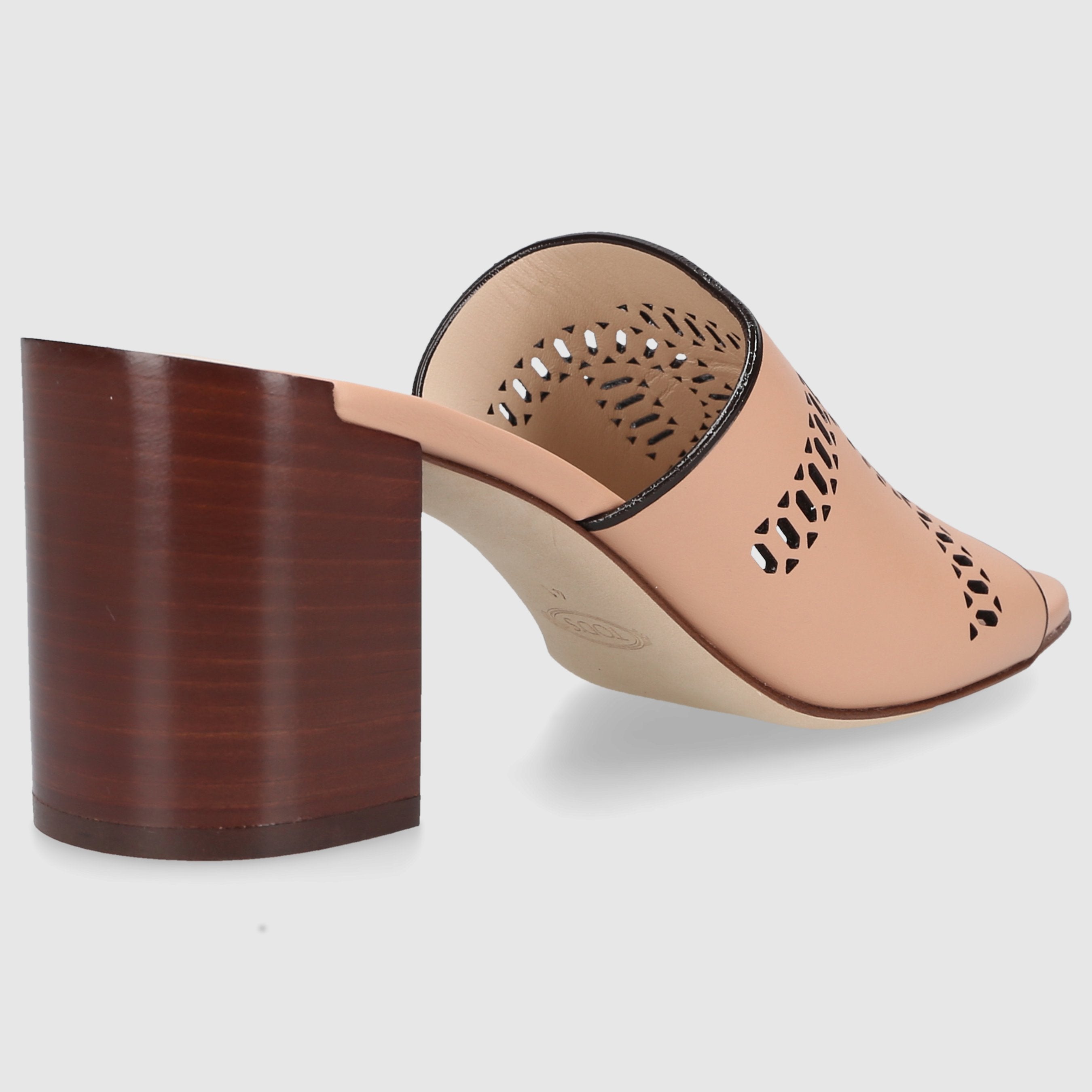 Tod's Women's Brown Heeled Mules/Clogs XXW02L0HZ80MIDM033