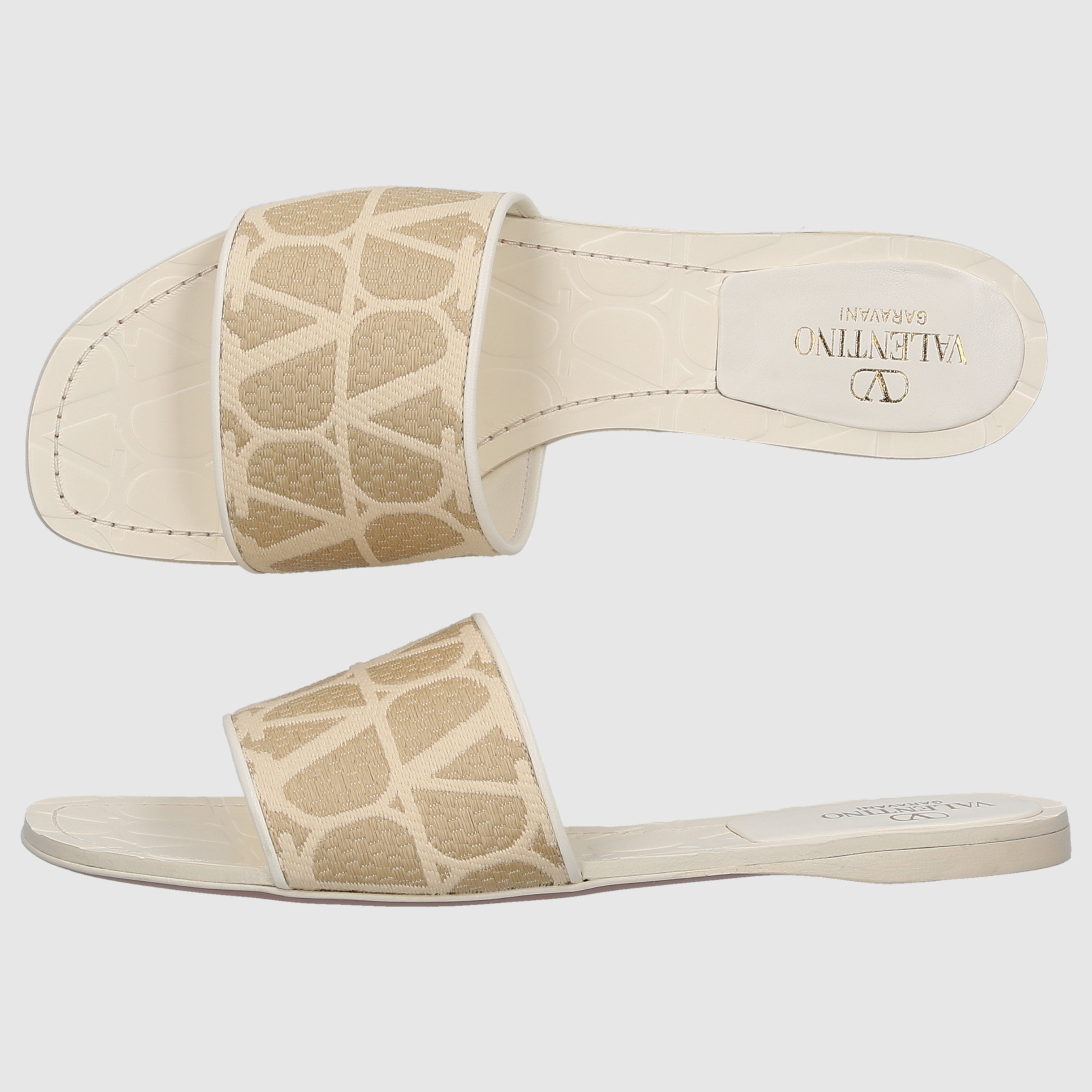 Valentino Garavani W SANDALS FLAT WS0GS4 Black