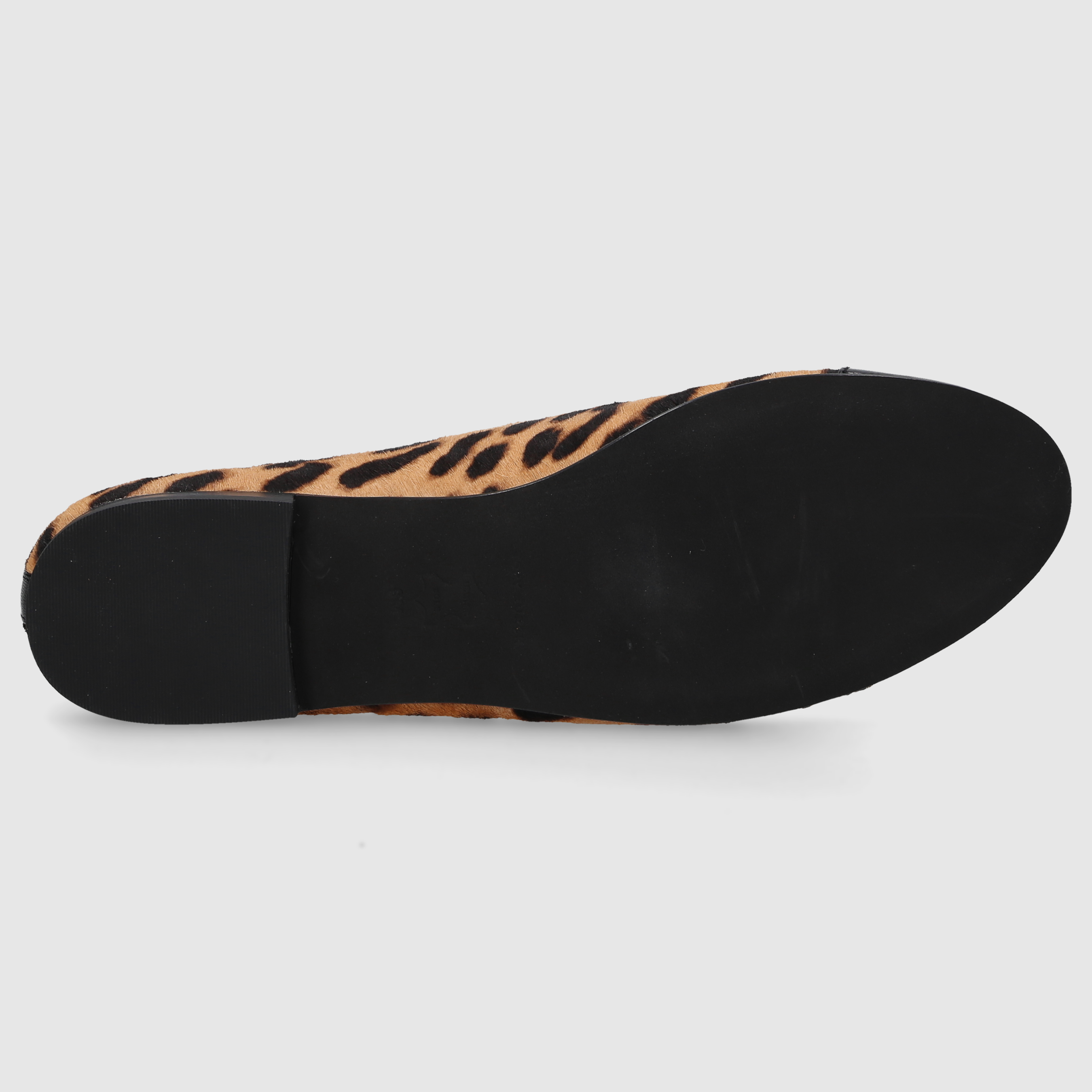 Tory Burch women's ballerinas 154509 made of calfskin with leopard print.
