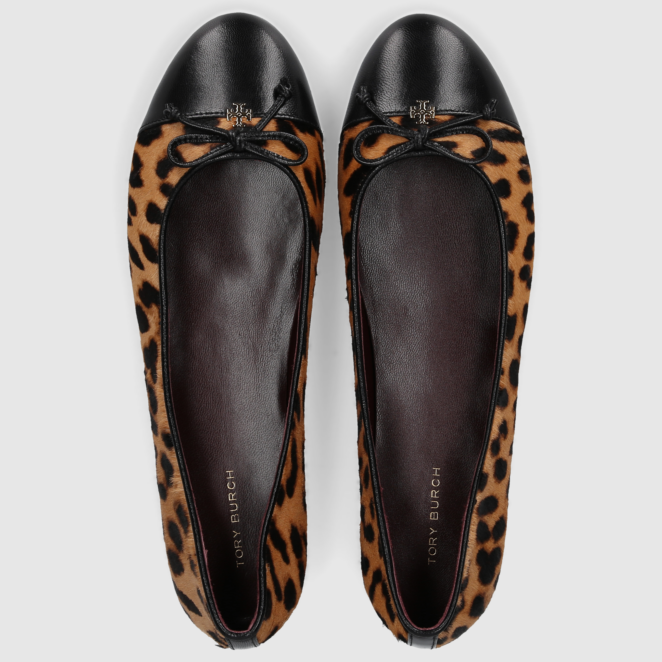 Tory Burch women's ballerinas 154509 made of calfskin with leopard print.