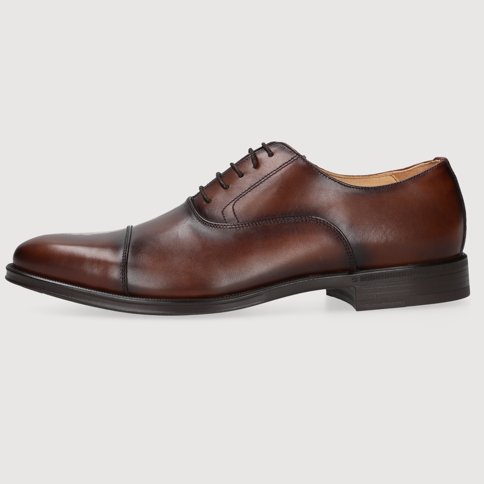 Henry Stevens Herren Klassiker Wes Captoe Mittelbraun