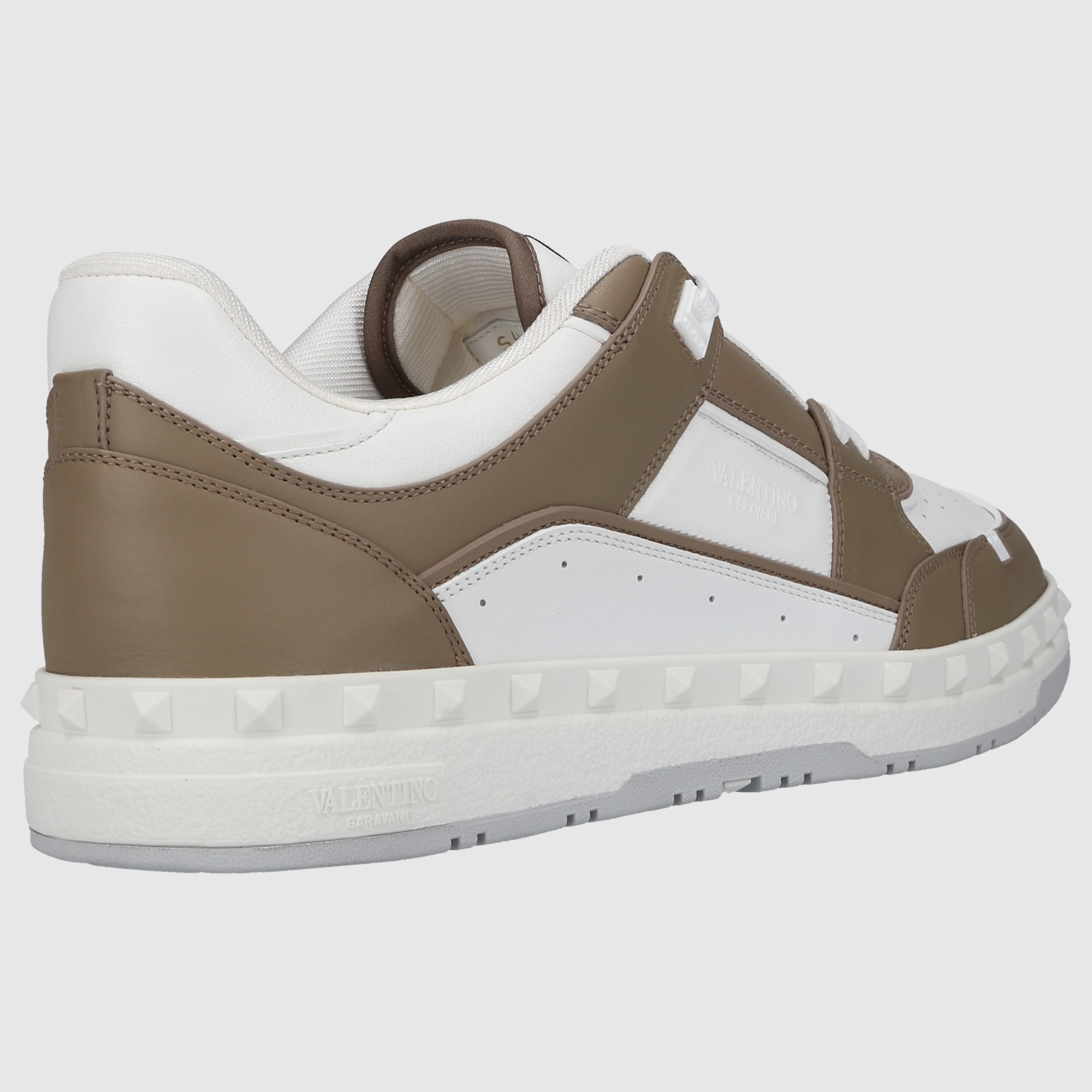 Valentino Garavani Herren Sneaker low FREEDOTS Kalbsleder