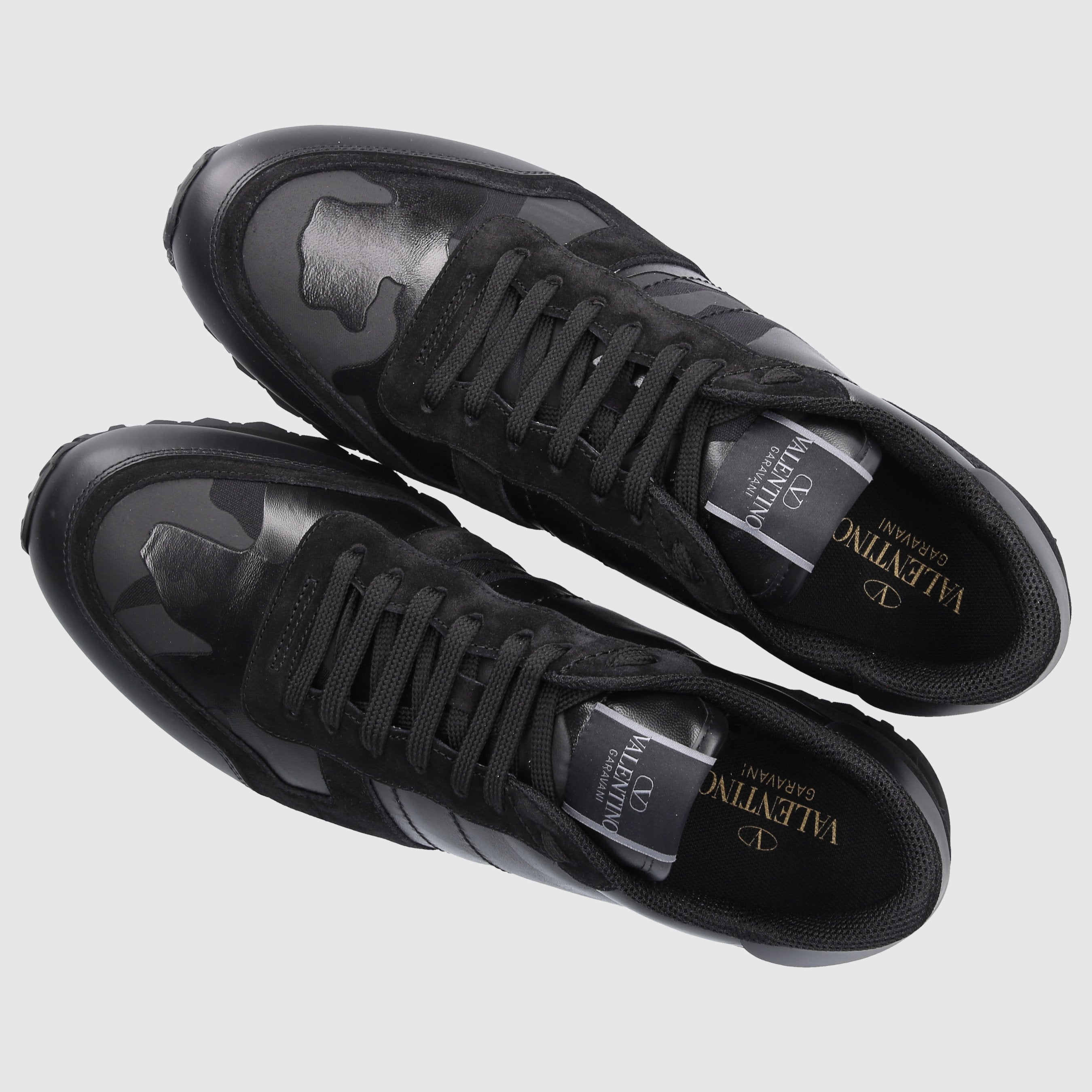 Valentino Garavani Herren Sneaker low ROCKSTUD Veloursleder