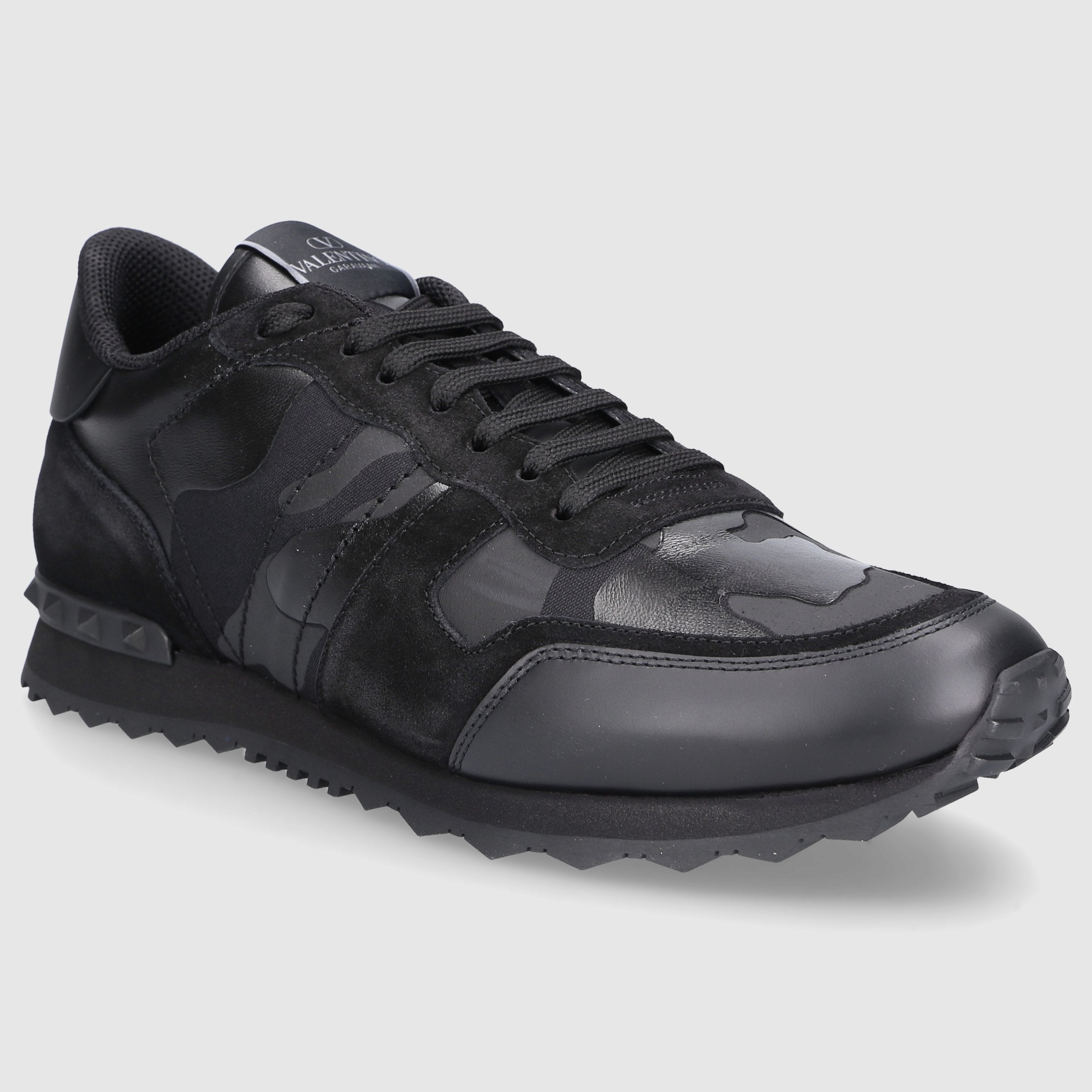 Valentino Garavani Herren Sneaker low ROCKSTUD Veloursleder