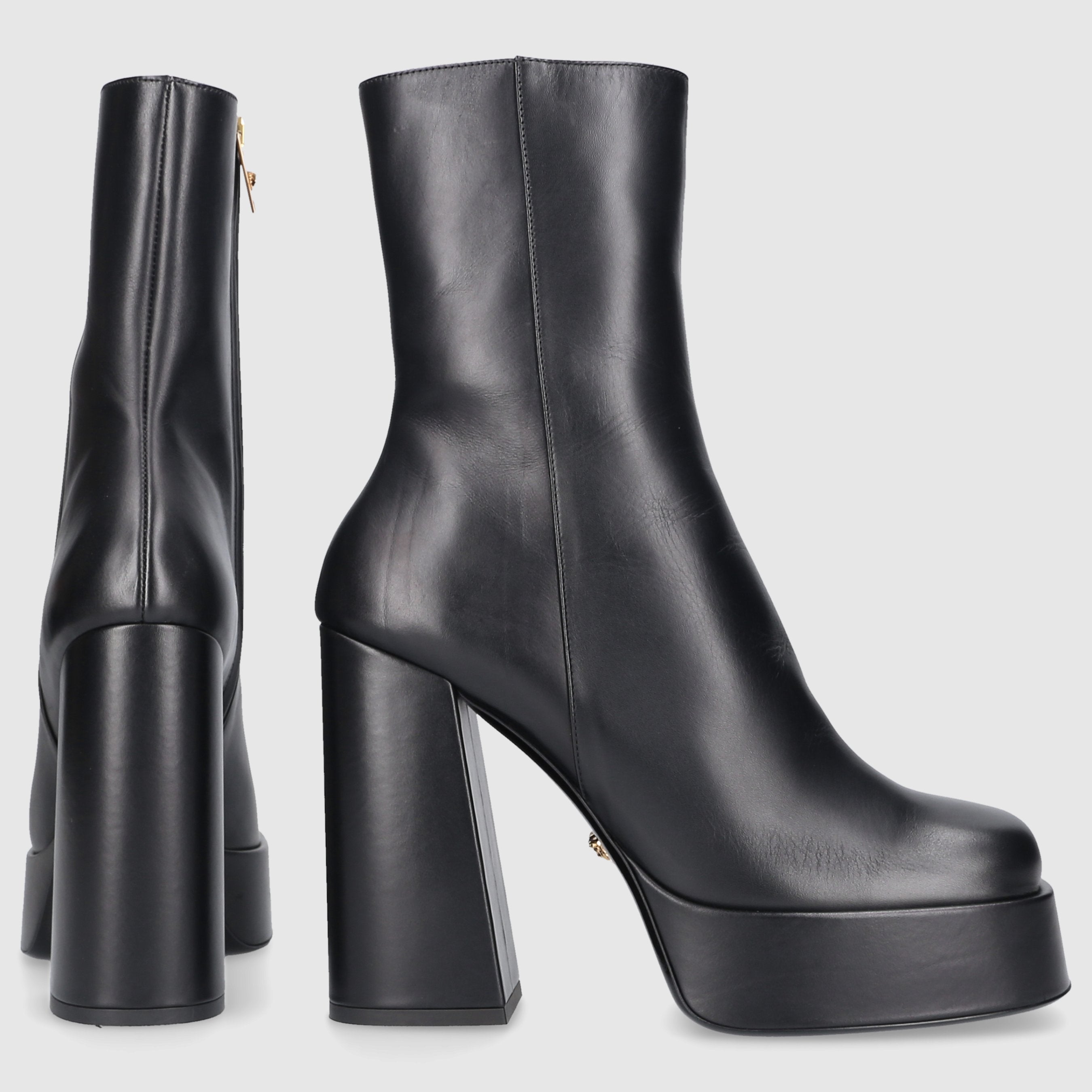 Versace Damen Stiefeletten DVT2P1B00V Kalbsleder