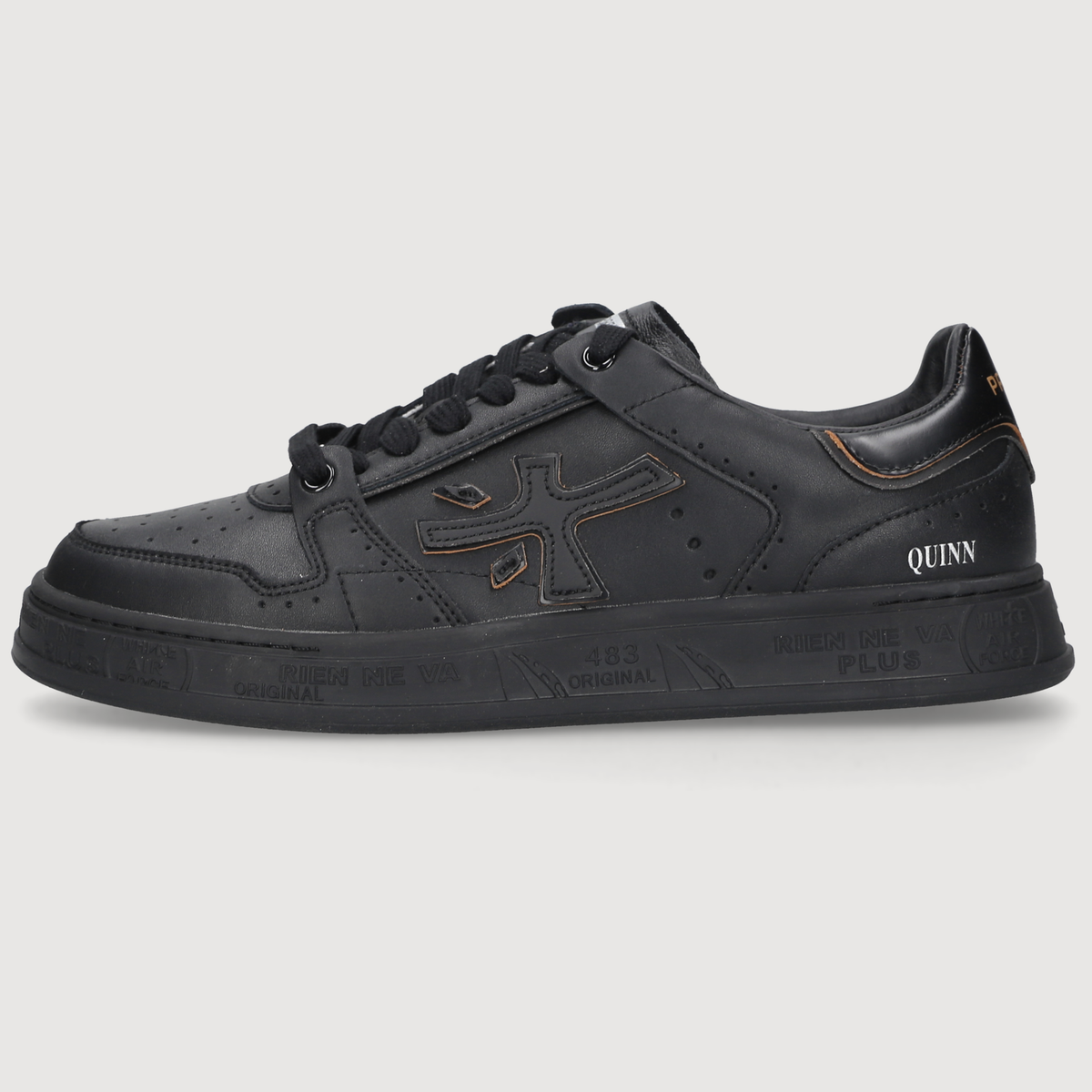 QUINN-VAR 8212 - BLACK