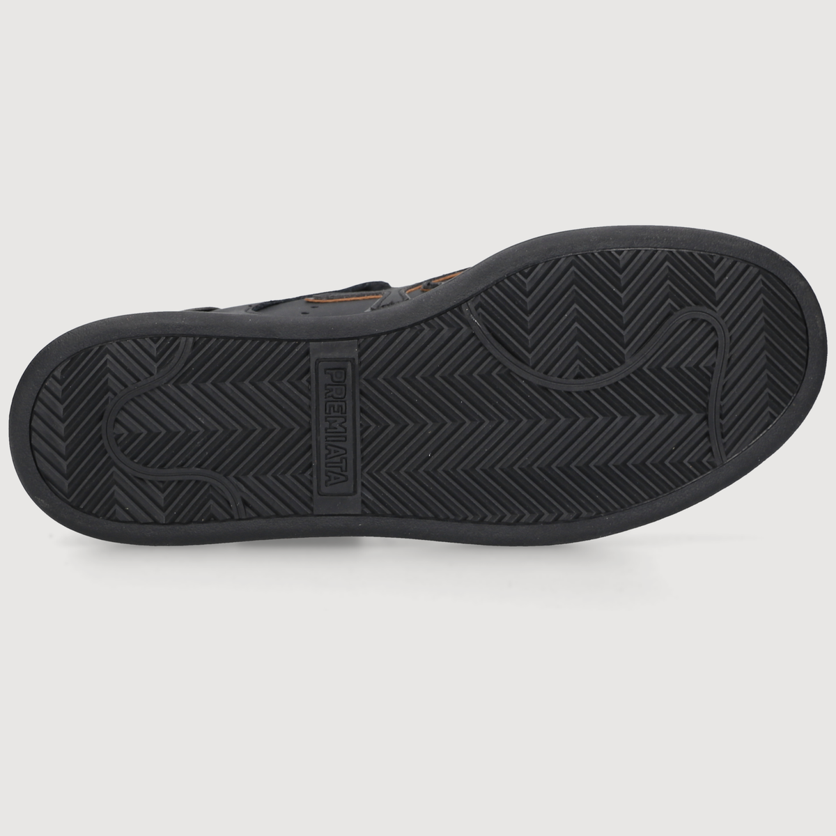 QUINN-VAR 8212 - BLACK